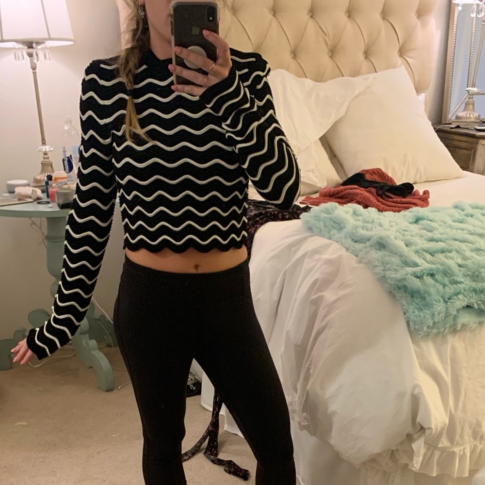 MILLY Black/white Wave woven cropped top sz. S